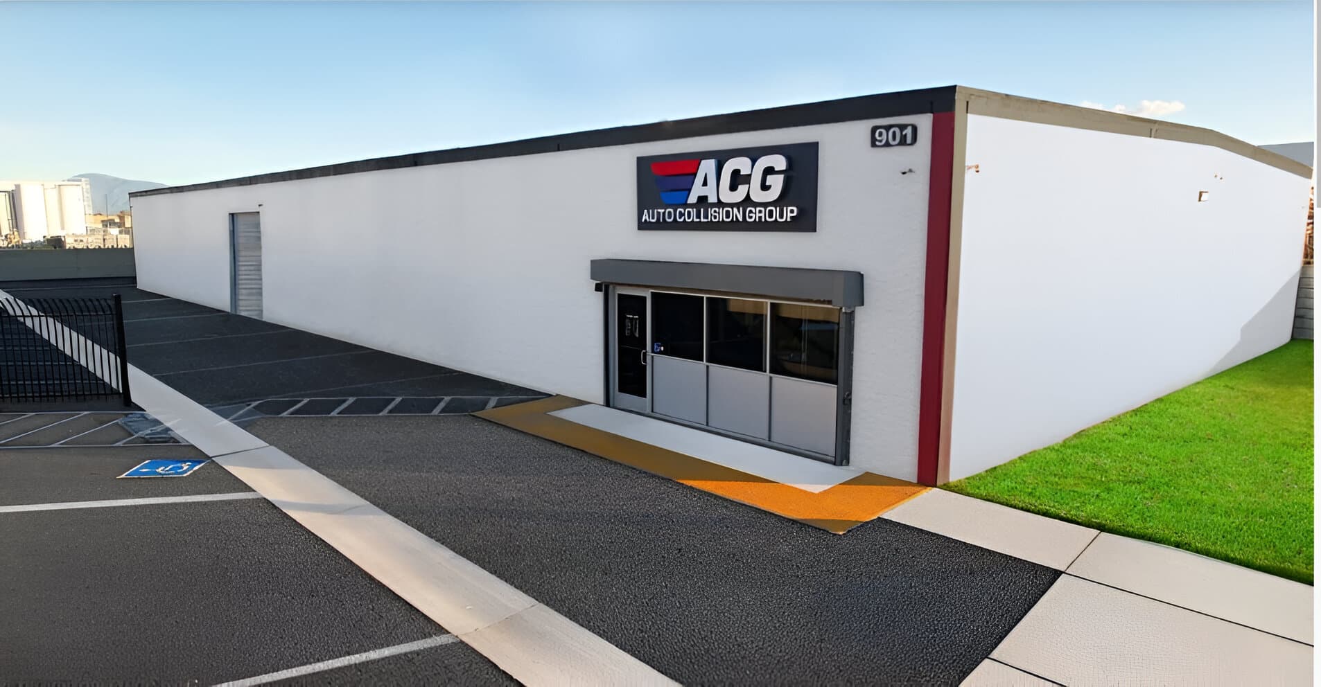 Auto Collision Group Bakersfield 2 certified auto body shop exterior